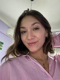 <em>Carla</em>